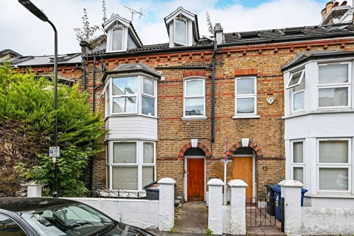 1 Bedroom Flat To Rent In Kirchen Road, Ealing, London, W13