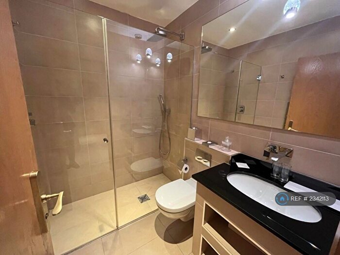2 Bedroom Flat To Rent In Butts Court, Leeds, LS1