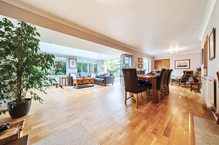 4 Bedroom Detached House For Sale In Ecchinswell, Hampshire, RG20
