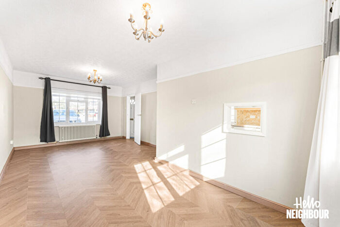 3 Bedroom Terraced House To Rent In Mungo Park Road, Rainham, RM13