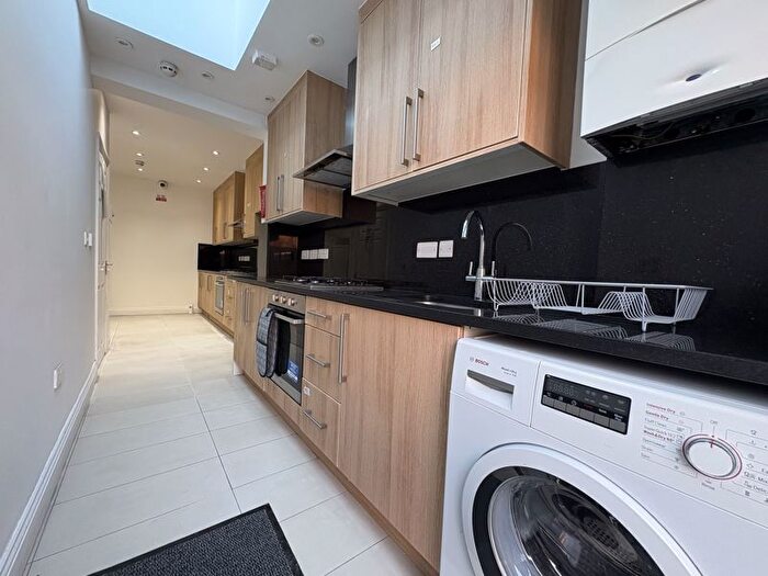 7 Bedroom Terraced House To Rent In Uxbridge Road, Southall, UB1