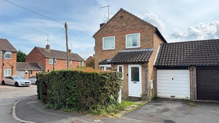3 Bedroom Detached House For Sale In Rutland Court, Desborough, Kettering, NN14