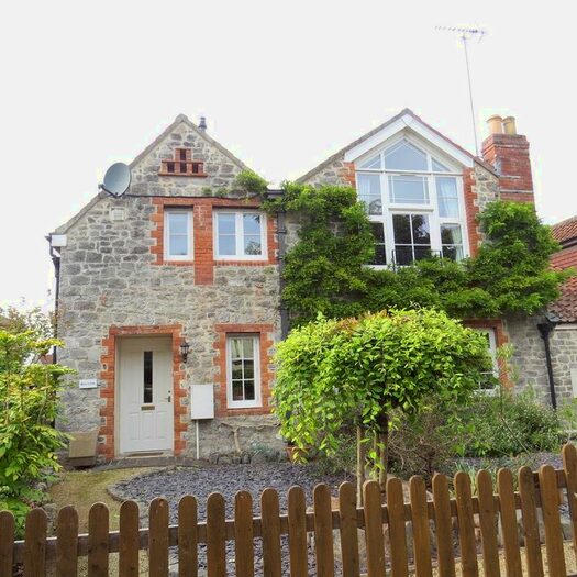 2 Bedroom Maisonette To Rent In Union Street, Cheddar, Somerset., BS27
