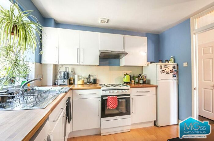 1 Bedroom Apartment To Rent In Hannay Lane, Crouch End, London, N8
