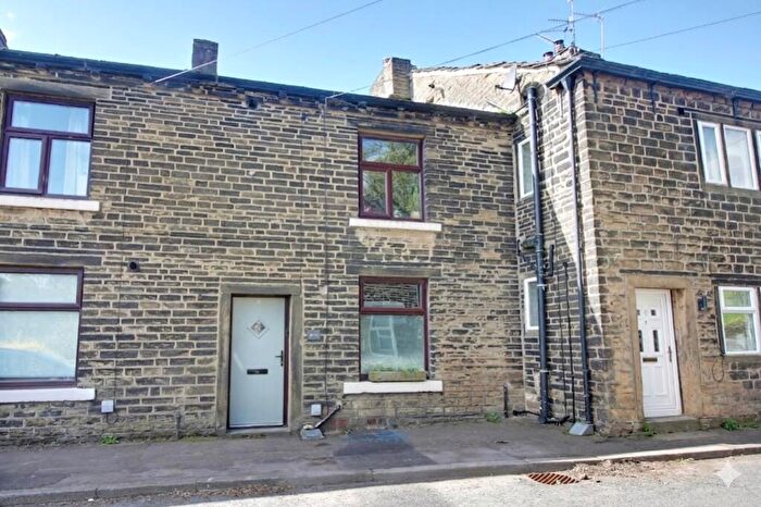 2 Bedroom Terraced House For Sale In Lane Ends, Midgley, HX2