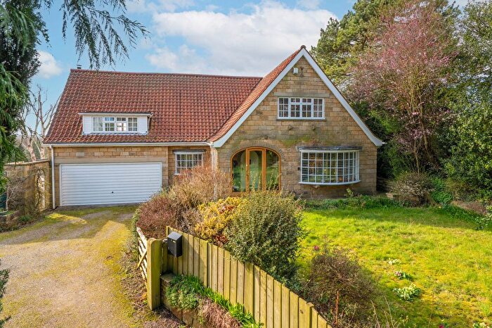 3 Bedroom Detached Bungalow For Sale In Shaw Lane, Farnham, HG5