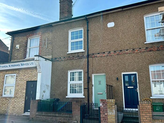 2 Bedroom Cottage For Sale In West Street, Carshalton, SM5