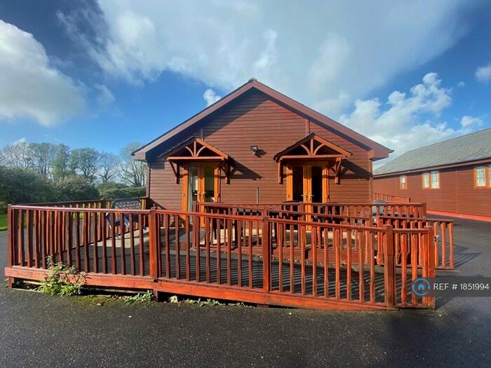 3 Bedroom Bungalow To Rent In Tudor Lodges, Looe, PL13