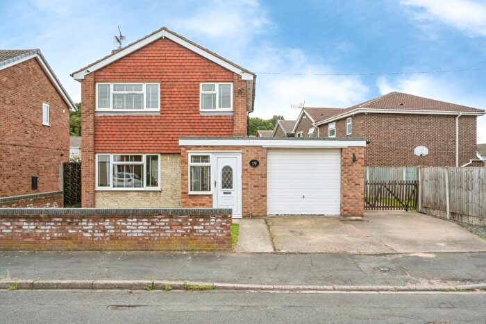 3 Bedroom Detached House For Sale In Curzen Crescent, Doncaster, South Yorkshire, DN3