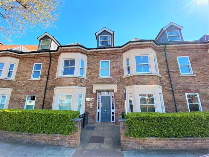 2 Bedroom Flat To Rent In Acton Lane, London, W4