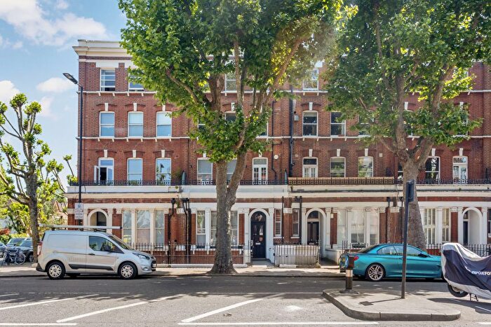 1 Bedroom Flat For Sale In Elgin Avenue, London, W9