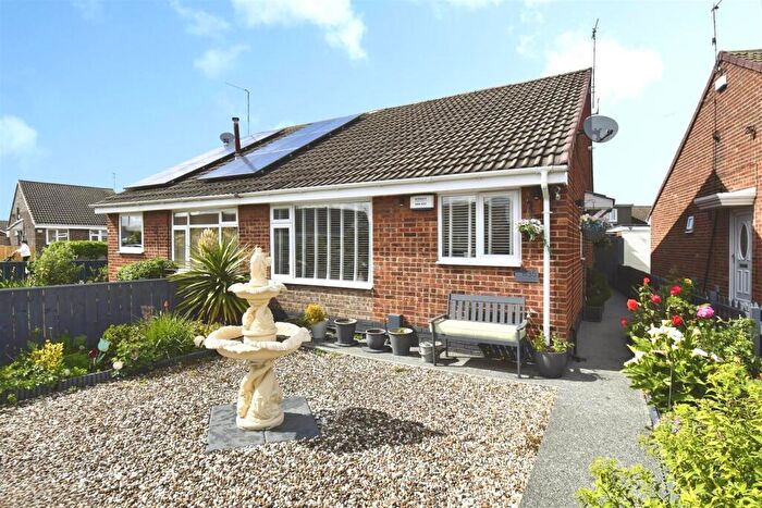 2 Bedroom Semi-Detached Bungalow For Sale In Newtondale, Sutton Park, HuLL, HU7