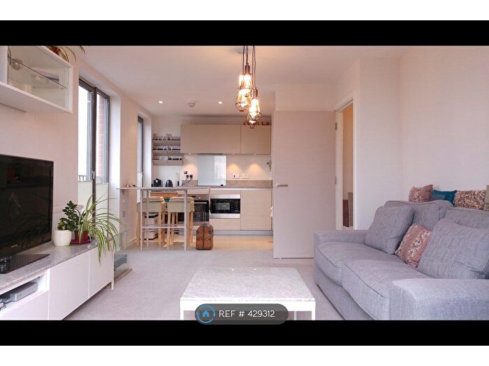 2 Bedroom Flat To Rent In Hastings Road, London, E16