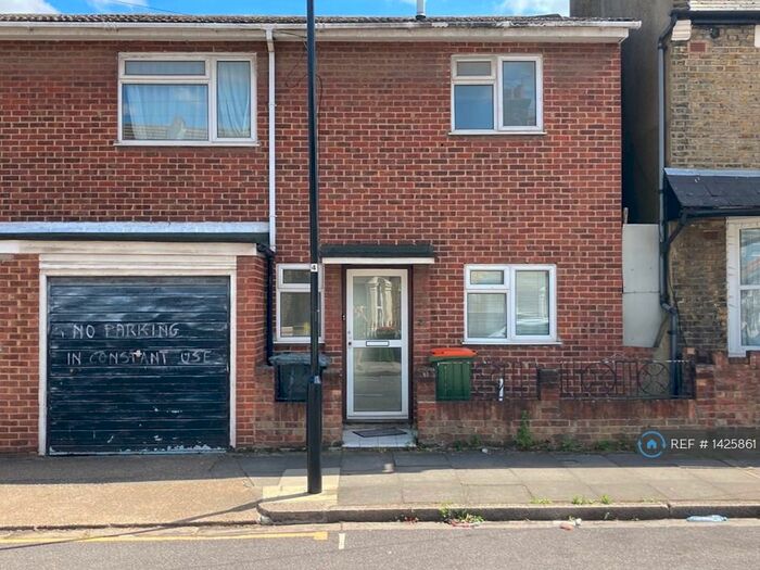 3 Bedroom Terraced House To Rent In Desford Road, London, E16
