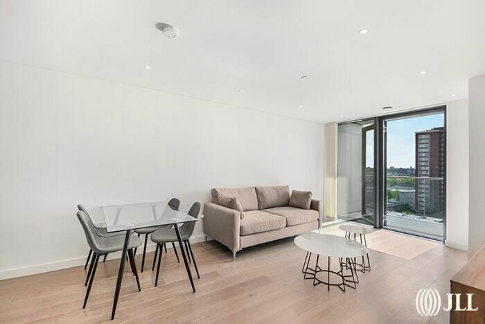 2 Bedroom Flat To Rent In City North Place, London, N4