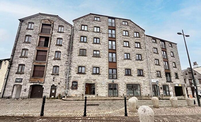 2 Bedroom Flat For Sale In Sutton Wharf, Plymouth Stunning Harbour Views And Excellent Location, PL4