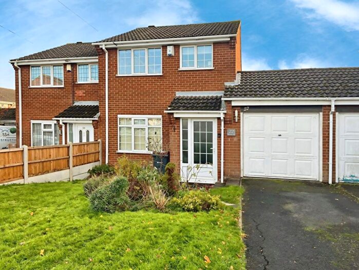 3 Bedroom Semi Detached House For Sale In Oak Farm Close, Sutton Coldfield, B76
