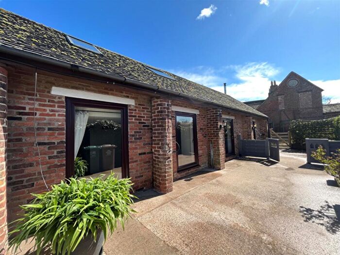 2 Bedroom Barn Conversion To Rent In Bretby, DE15