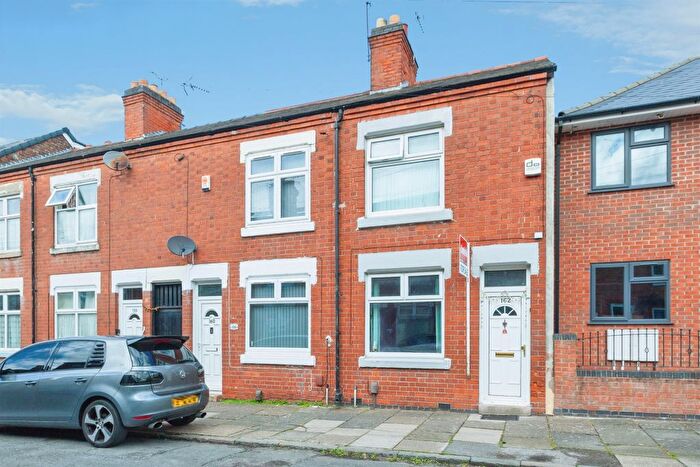 3 Bedroom Terraced House For Sale In Surrey Street, Leicester, LE4