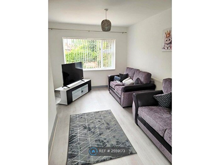 3 Bedroom Semi-Detached House To Rent In Dyke Vale Avenue, Sheffield, S12