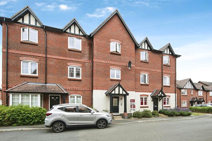2 Bedroom Apartment For Sale In Meer Stones Road, Balsall Common, CV7
