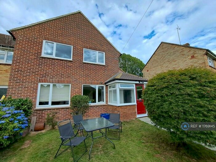 2 Bedroom Terraced House To Rent In Blackwell Farm Road, East Grinstead, RH19