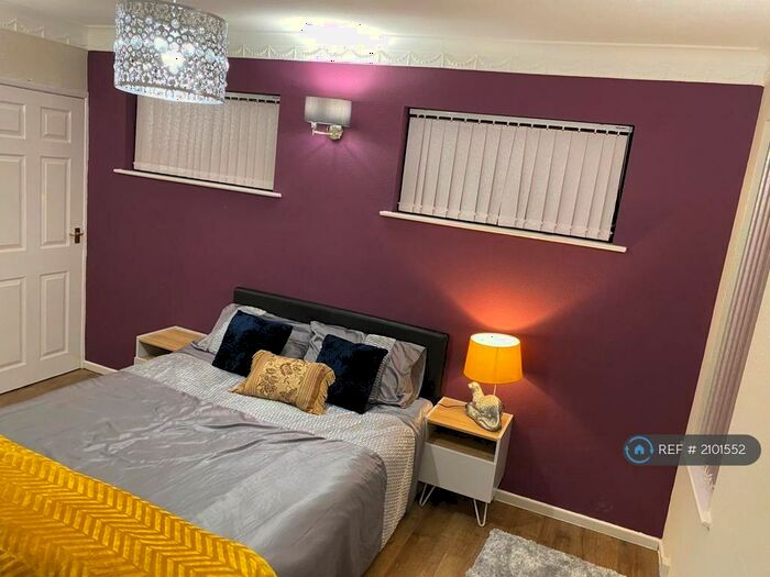 4 Bedroom Bungalow To Rent In Nottingham, Nottingham, NG5