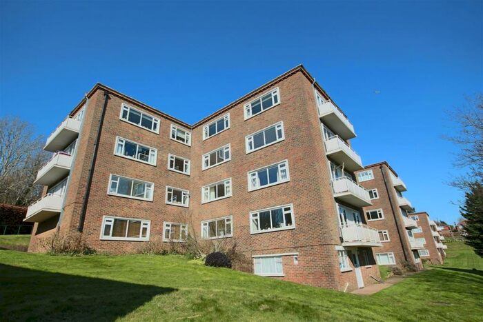 2 Bedroom Flat To Rent In Dyke Road Avenue, Hove, BN3