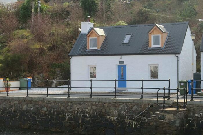 2 Bedroom Cottage For Sale In Kyleakin, Isle Of Skye, IV41