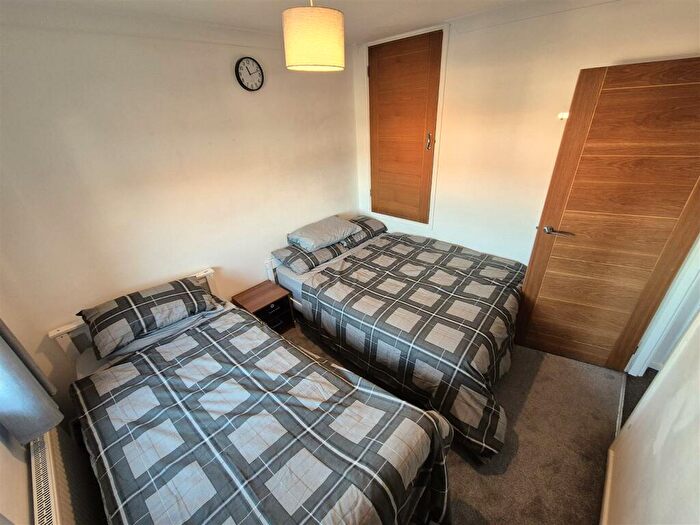 2 Bedroom Semi-Detached House For Sale In Aspen Gardens, Poole, BH12