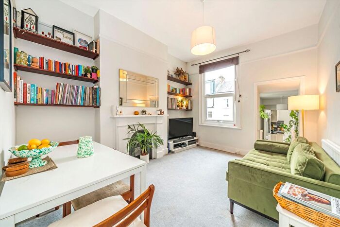 2 Bedroom Flat For Sale In Fermoy Road, Maida Vale, W9
