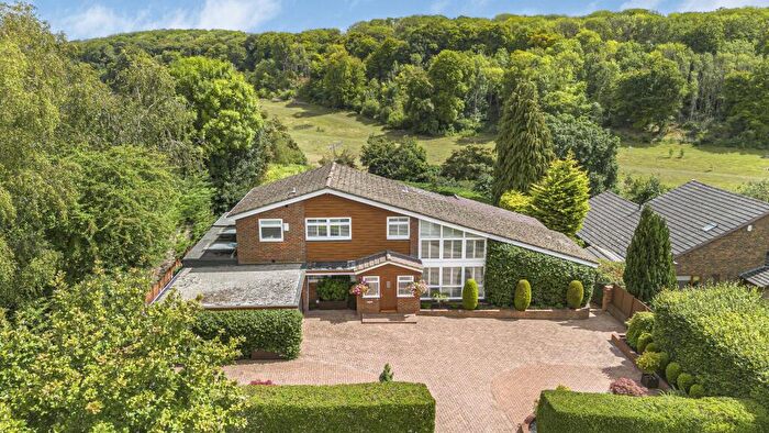 5 Bedroom Detached House For Sale In Longdean Park, Hemel Hempstead, HP3