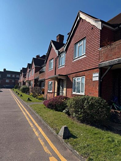 1 Bedroom Flat To Rent In King George Vi Mansions, Court Farm Road, Hove, East Sussex, BN3