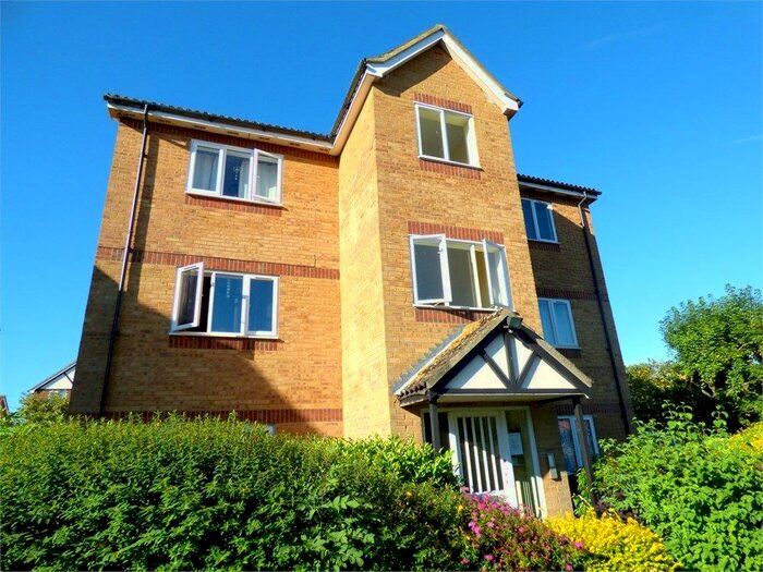 Studio To Rent In Common Road, Langley, SL3