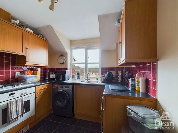 2 Bedroom Coach House For Sale In Listers Place, Cinderford, GL14