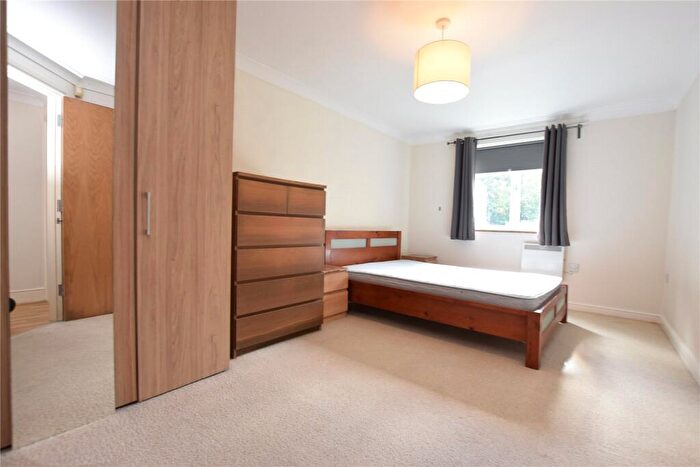 2 Bedroom Apartment To Rent In Park Way Lodge, Street Lane, Leeds, West Yorkshire, LS17