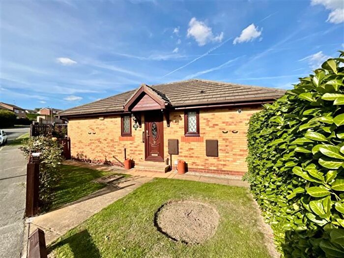 2 Bedroom Detached Bungalow For Sale In Wetherby Drive, Swallownest, Sheffield, S26