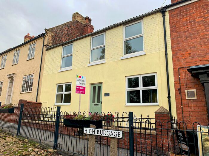 4 Bedroom Semi-Detached House To Rent In High Burgage, Winteringham, Scunthorpe DN15