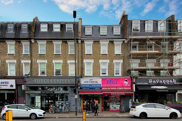 Flat To Rent In Uxbridge Road, London, W12