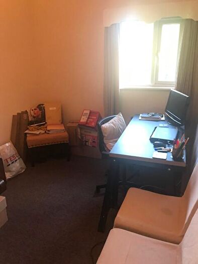 2 Bedroom Flat To Rent In Barlow Moor Road, Manchester, Greater Manchester, M20