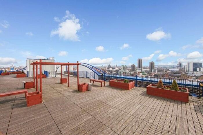 1 Bedroom Flat To Rent In Skyline Plaza Building, Commercial Road, London, E1