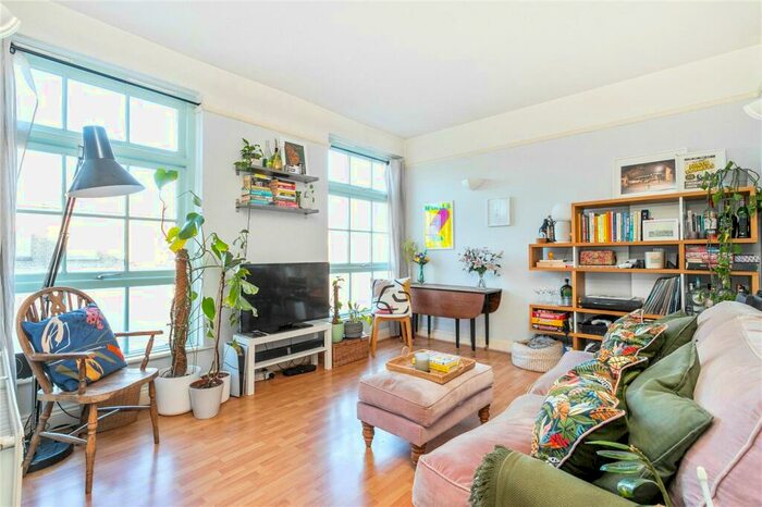 1 Bedroom Apartment To Rent In Urswick Road, Hackney, E9