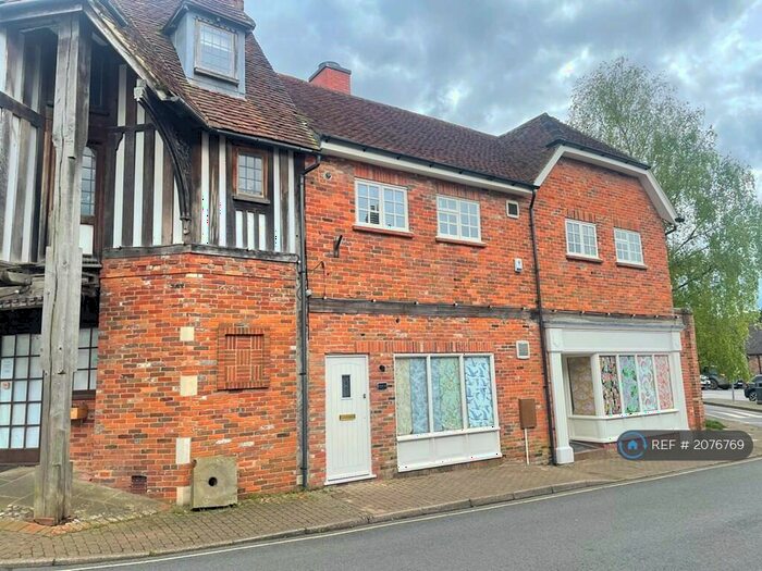 2 Bedroom Flat To Rent In Houchin Street, Bishops Waltham, Southampton, SO32