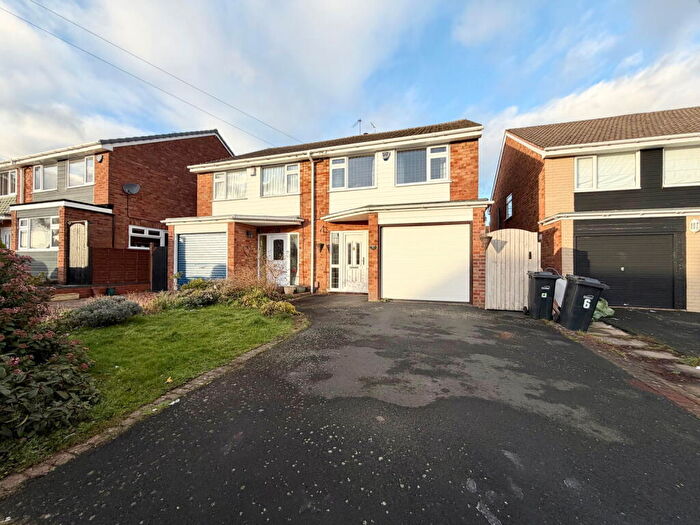 3 Bedroom Semi Detached House For Sale In Hollies Street, Pensnett, Brierley Hill, DY5