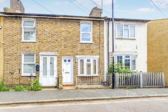 2 Bedroom House To Rent In Cliffe Road, South Croydon, CR2