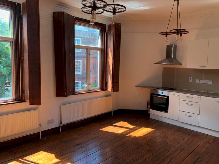 1 Bedroom Flat To Rent In Church Street, Stoke Newington, N16