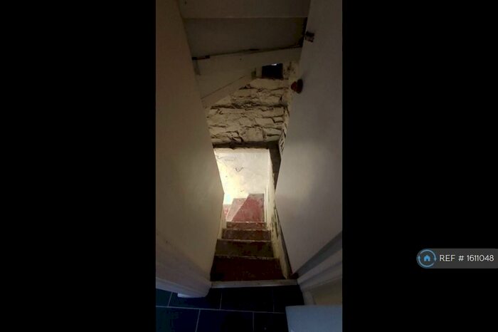 1 Bedroom Terraced House To Rent In Waterfoot, Lancashire, BB4