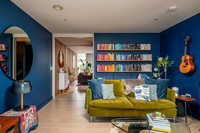 4 Bedroom Town House For Sale In Gabriel Square, St. Albans, AL1