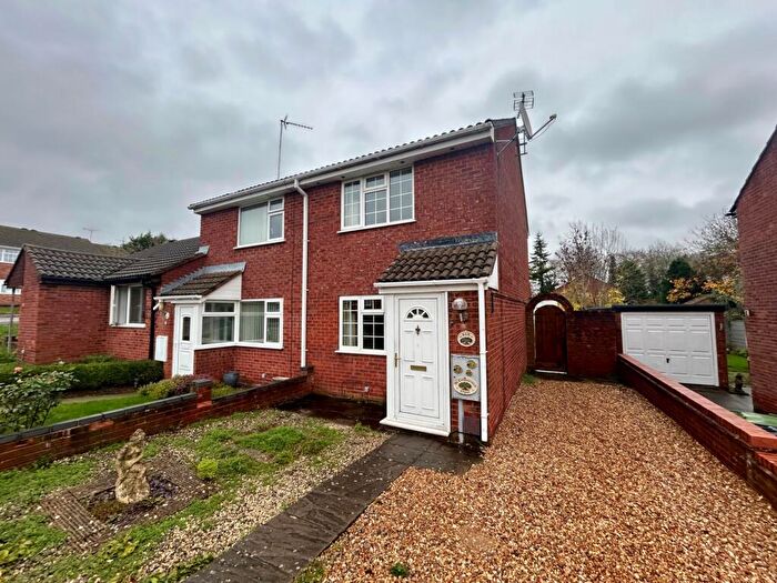 2 Bedroom Semi-Detached House For Sale In St. Catherines Close, Stefen Hill, NN11