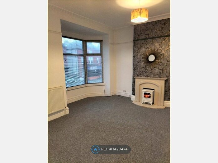 4 Bedroom Maisonette To Rent In St Davids Rd South, Lytham St. Annes, FY8